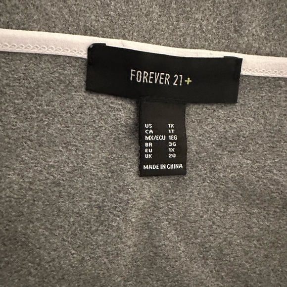 Forever21 Cami Tank Top 1X Grey with White Flower - Picture 10 of 13